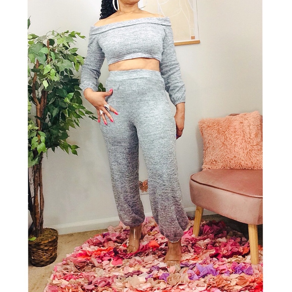 ⭐️ New! ⭐️ Gray Bardot Crop Top and Jogger Set, Knitwear, Casual-Wear